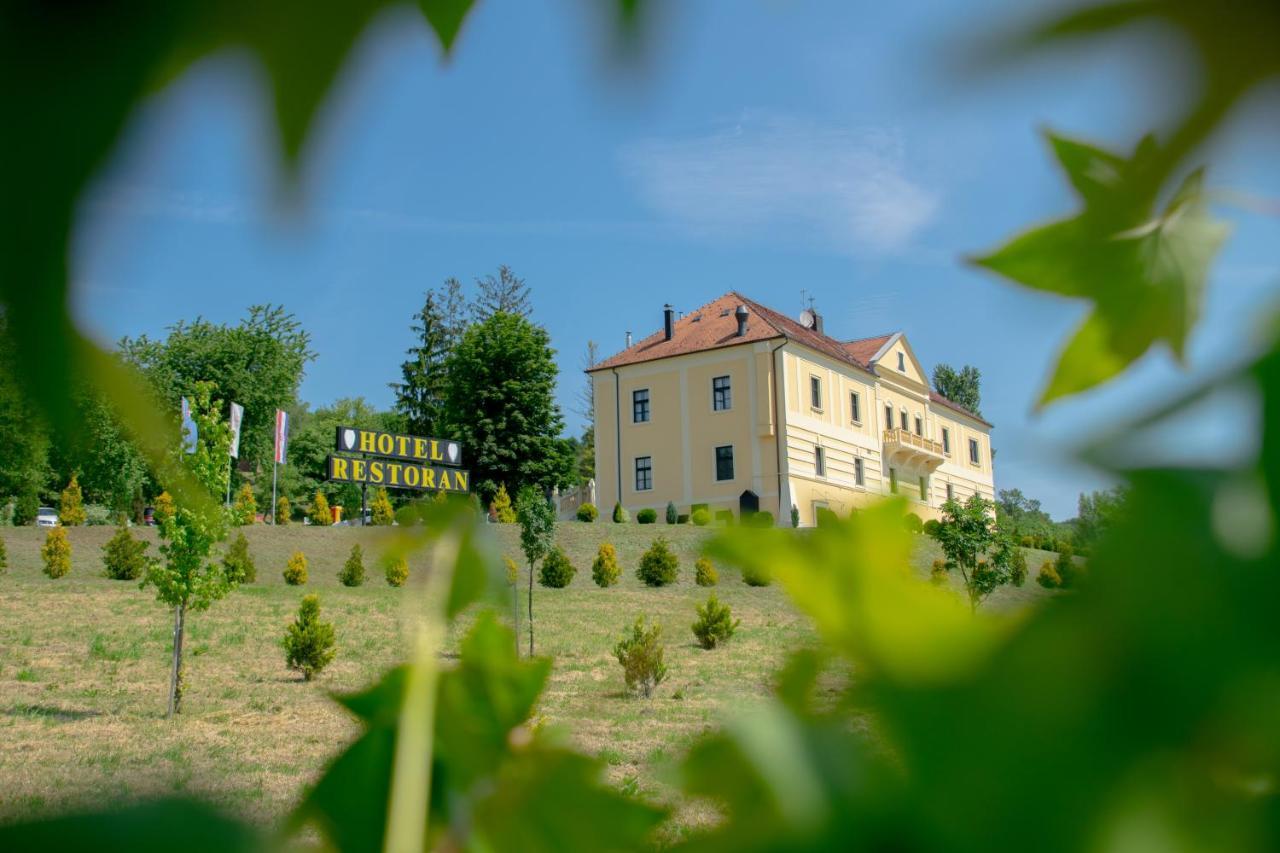 Hotel & Restoran Dvorac Gjalski Забок Экстерьер фото